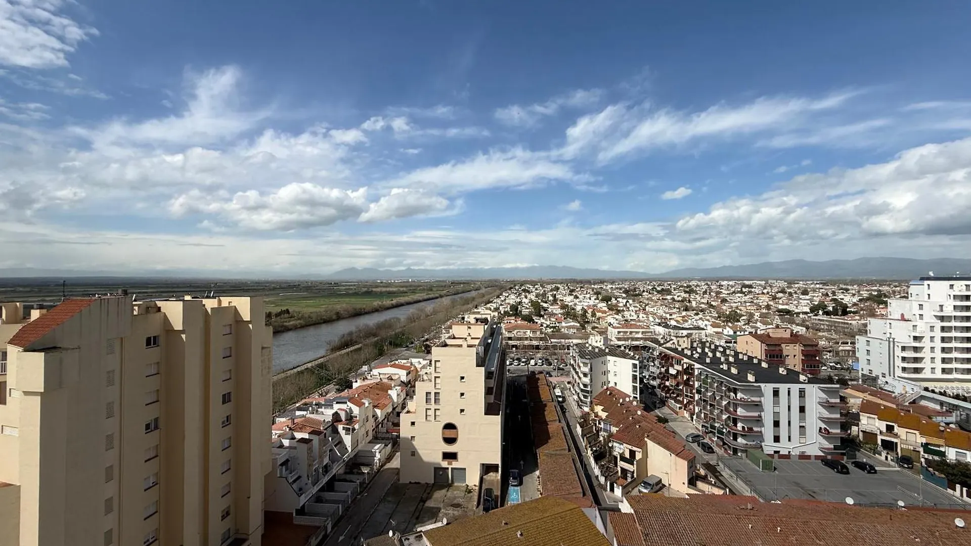 Apartment Awaydays - Karina - 1St Sea Line Studio Empuriabrava