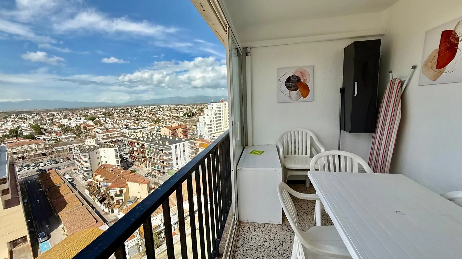 Awaydays - Karina - 1St Sea Line Studio Empuriabrava Apartment